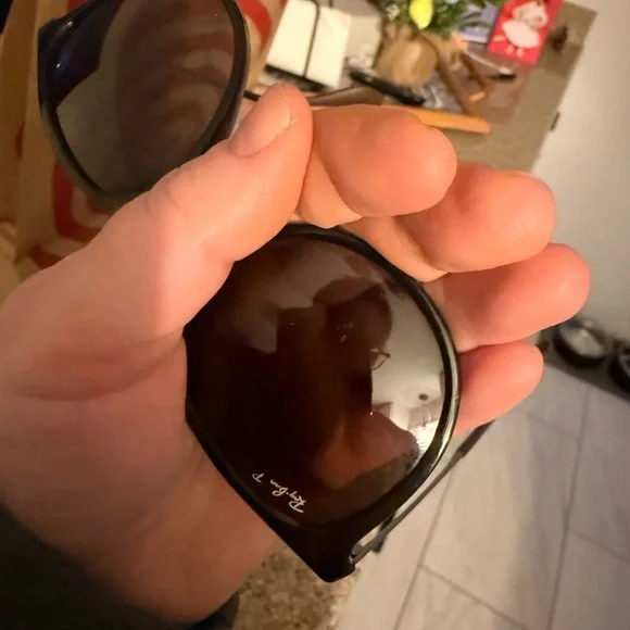 Polarized Ray-Ban Women's Tortoise Frame Sunglasses with Brown Lenses ‘Erika’ - Picture 3 of 6